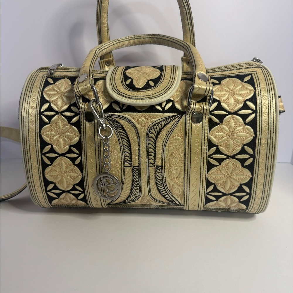 Banda barrel bag NWOT